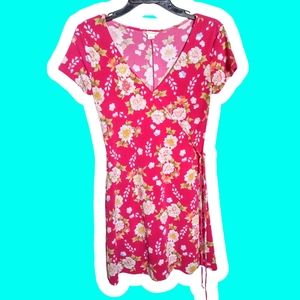 Red & white floral wrap mini dress size sm